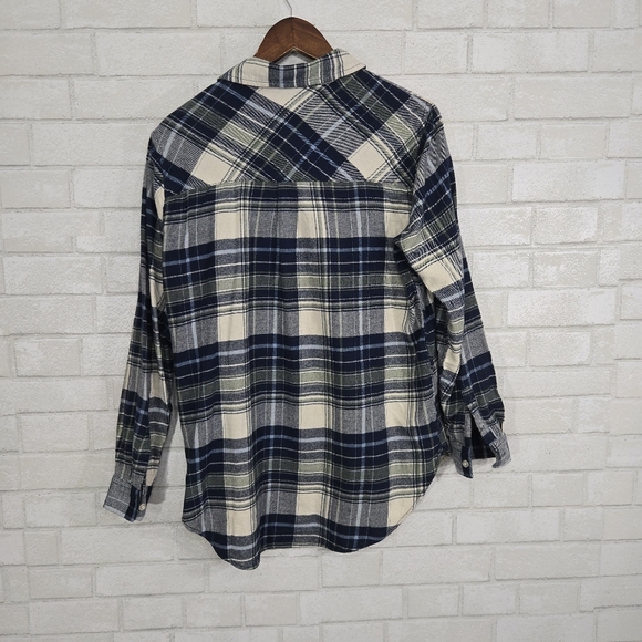 GAP flannel button down - Picture 8 of 11